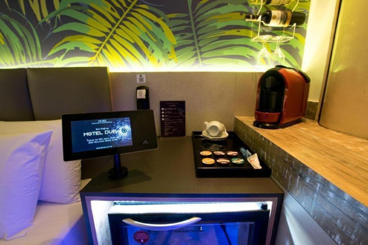 Motel Dubai Bh (Adults Only) เบโลโอรีซอนชี ภายนอก รูปภาพ