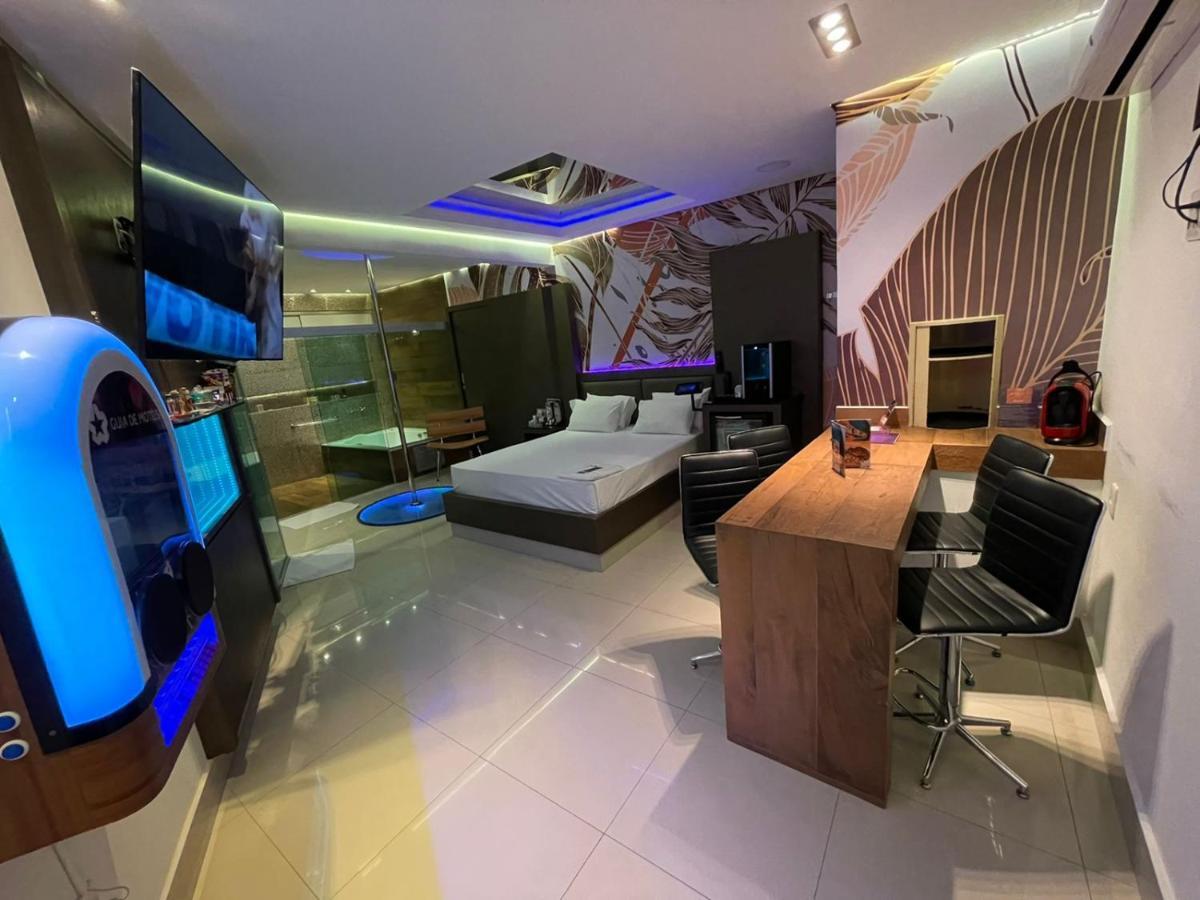 Motel Dubai Bh (Adults Only) เบโลโอรีซอนชี ภายนอก รูปภาพ