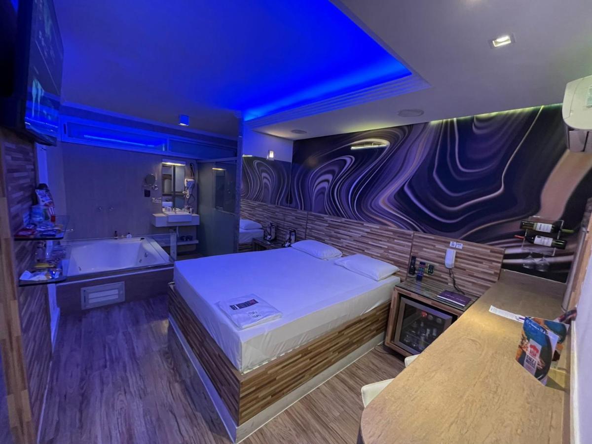 Motel Dubai Bh (Adults Only) เบโลโอรีซอนชี ภายนอก รูปภาพ