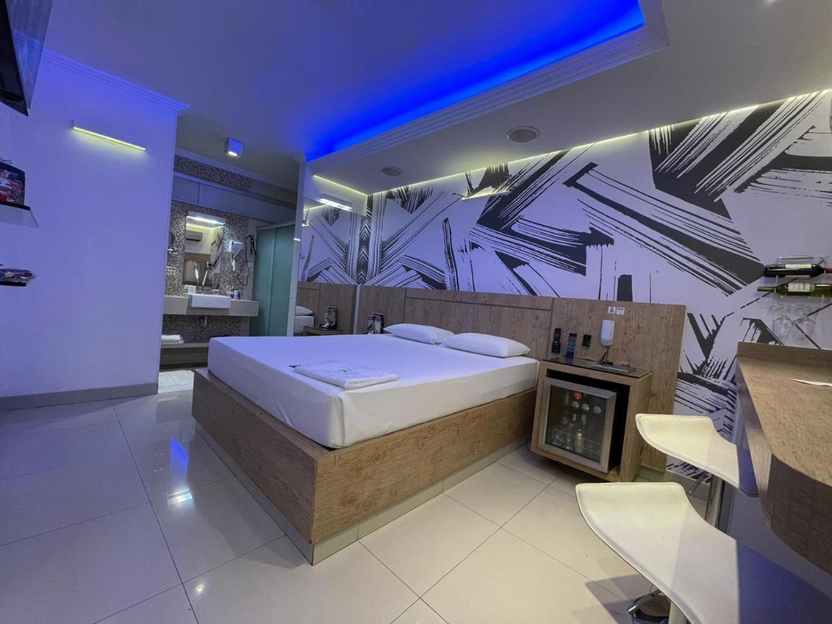 Motel Dubai Bh (Adults Only) เบโลโอรีซอนชี ภายนอก รูปภาพ