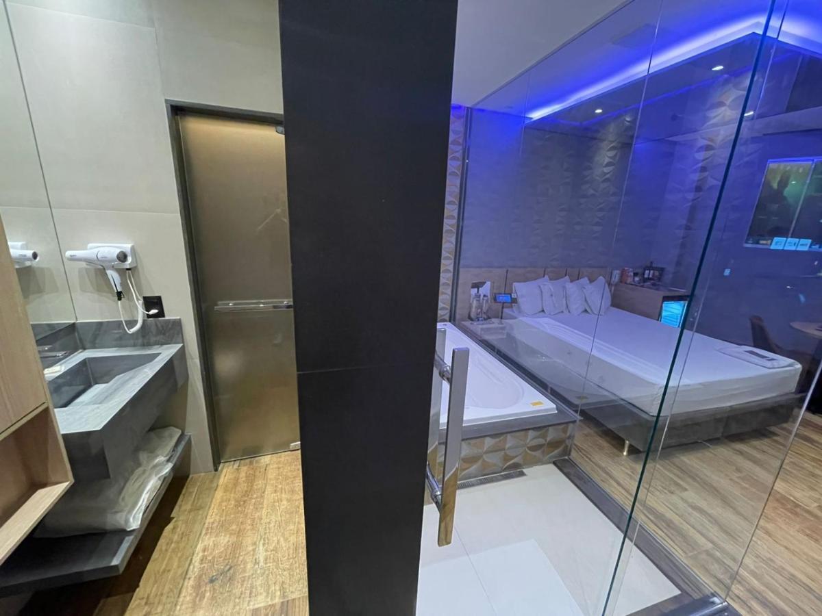 Motel Dubai Bh (Adults Only) เบโลโอรีซอนชี ภายนอก รูปภาพ