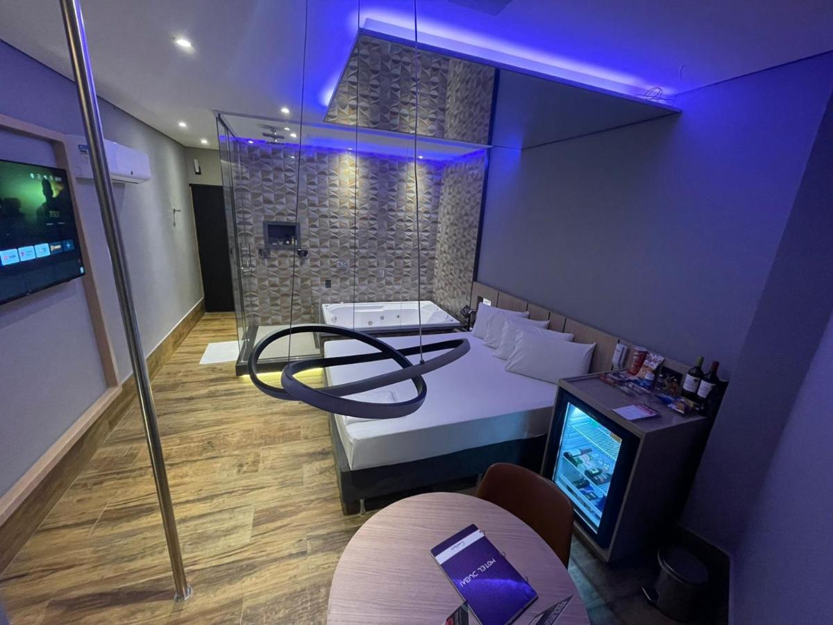 Motel Dubai Bh (Adults Only) เบโลโอรีซอนชี ภายนอก รูปภาพ