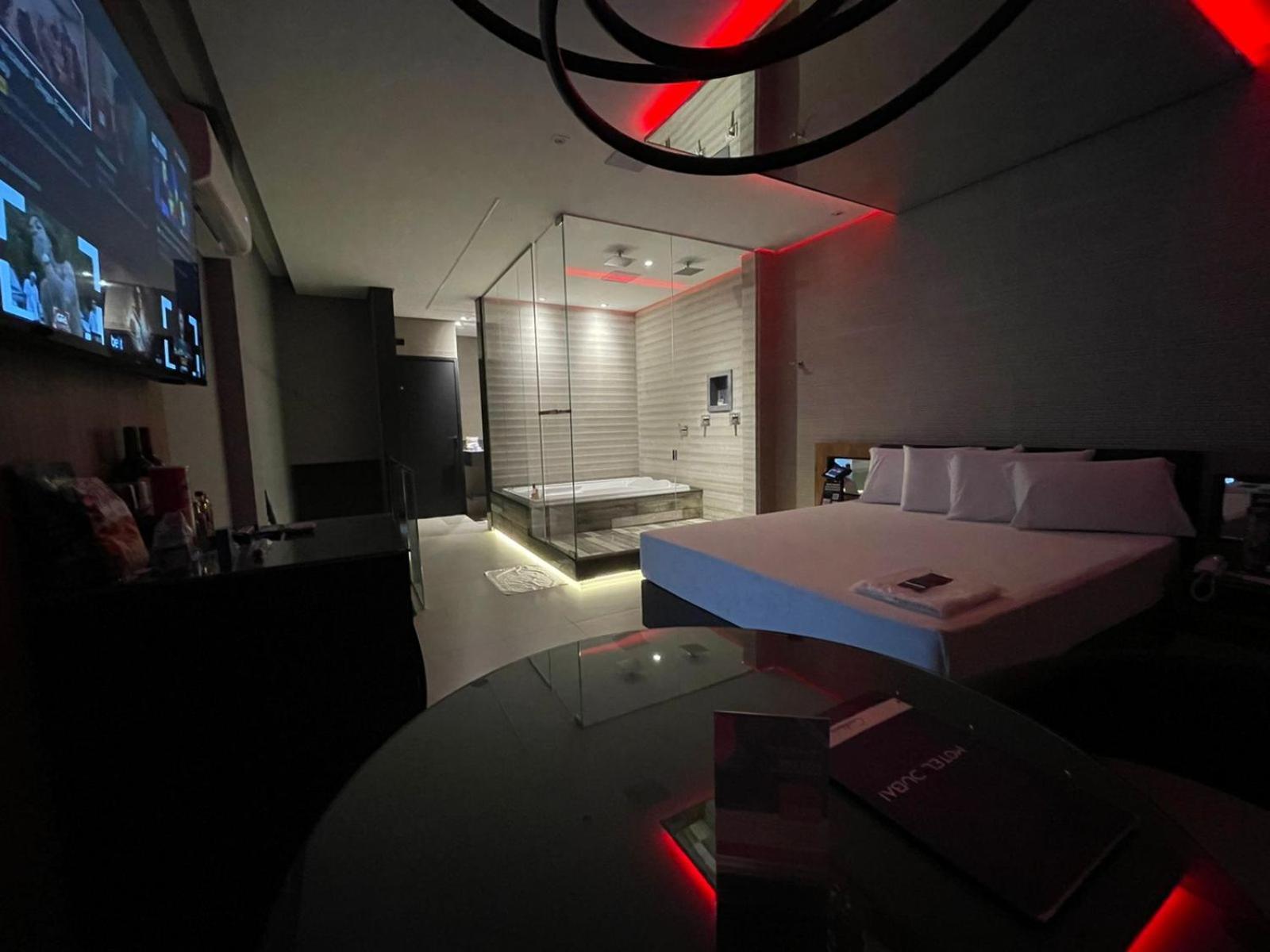 Motel Dubai Bh (Adults Only) เบโลโอรีซอนชี ภายนอก รูปภาพ