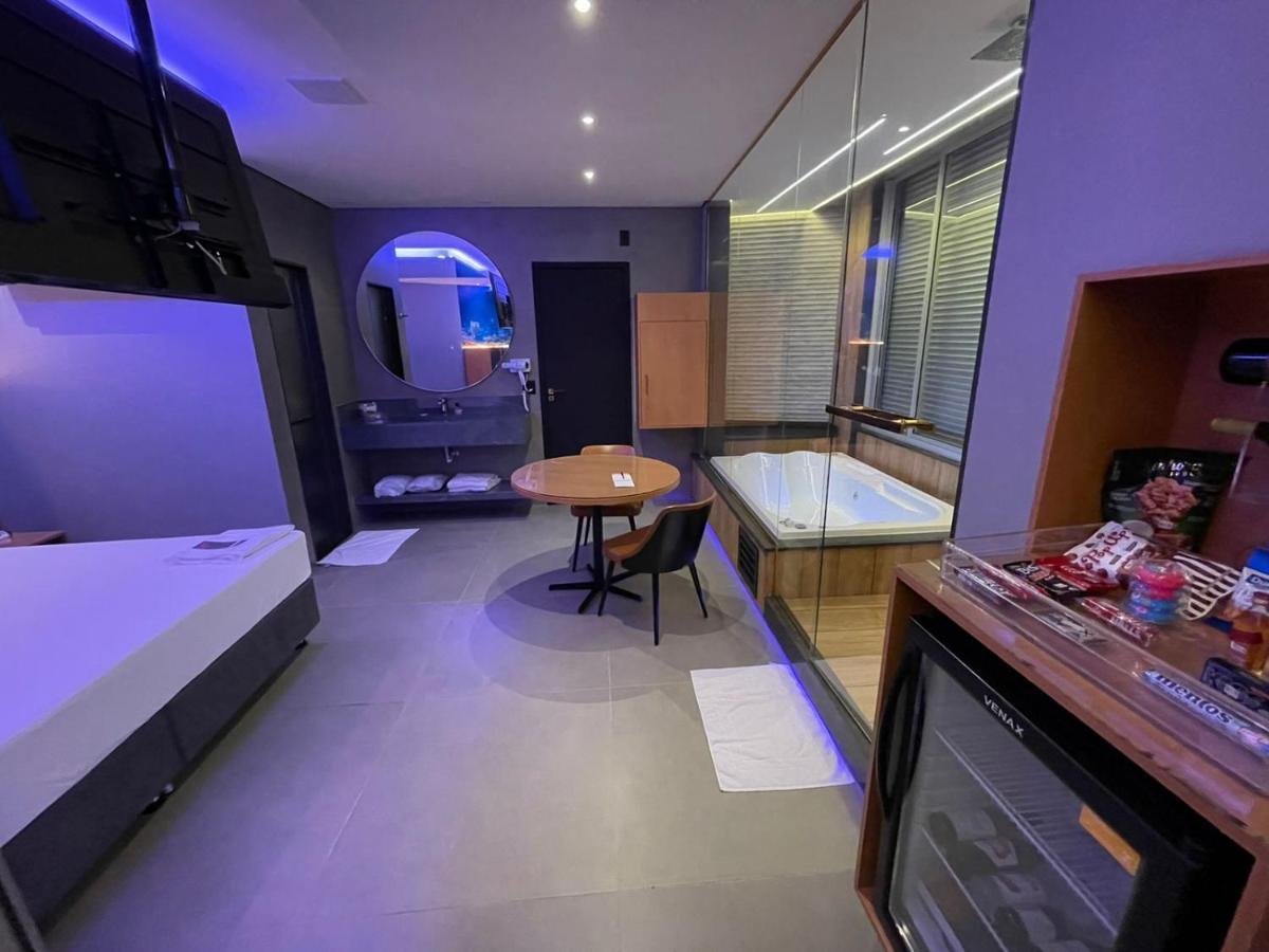 Motel Dubai Bh (Adults Only) เบโลโอรีซอนชี ภายนอก รูปภาพ