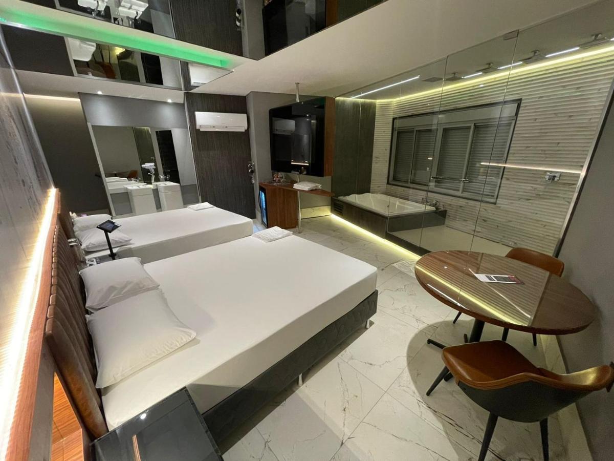 Motel Dubai Bh (Adults Only) เบโลโอรีซอนชี ภายนอก รูปภาพ