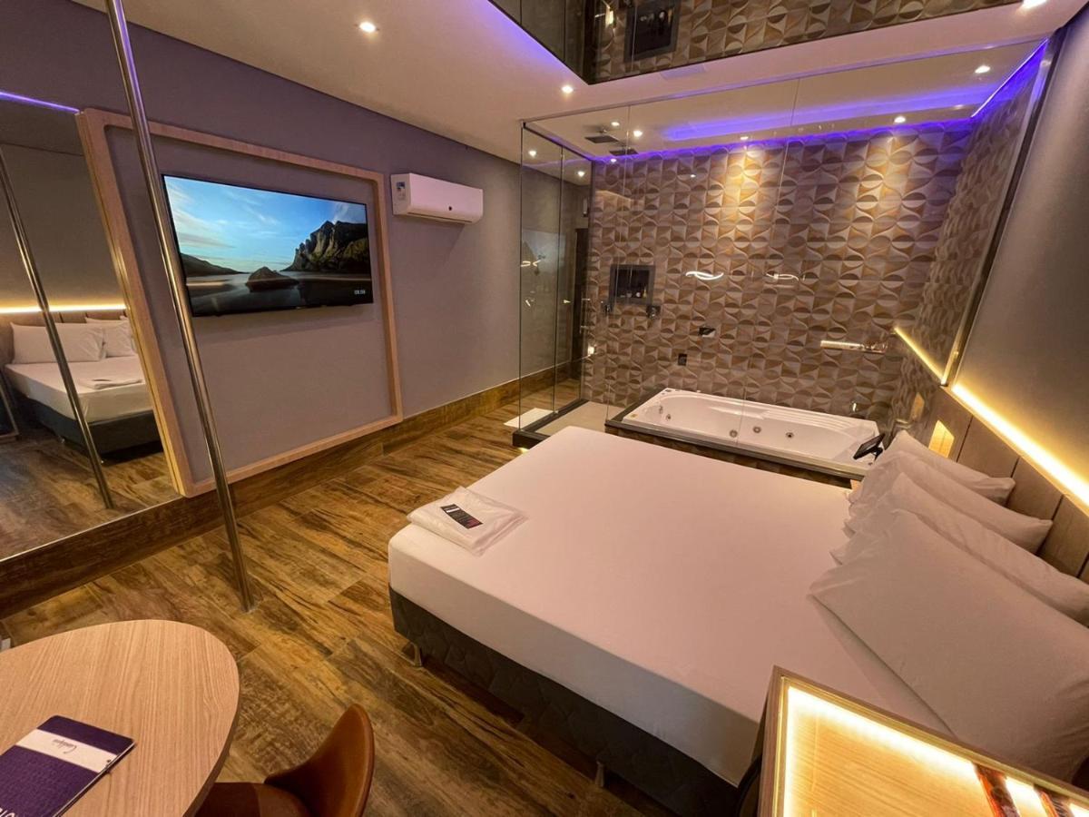 Motel Dubai Bh (Adults Only) เบโลโอรีซอนชี ภายนอก รูปภาพ