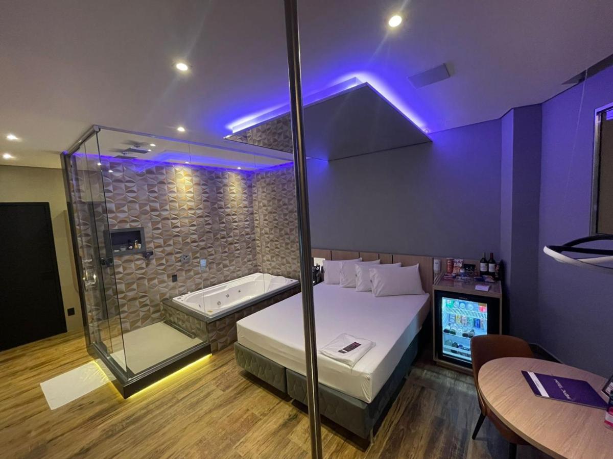 Motel Dubai Bh (Adults Only) เบโลโอรีซอนชี ภายนอก รูปภาพ