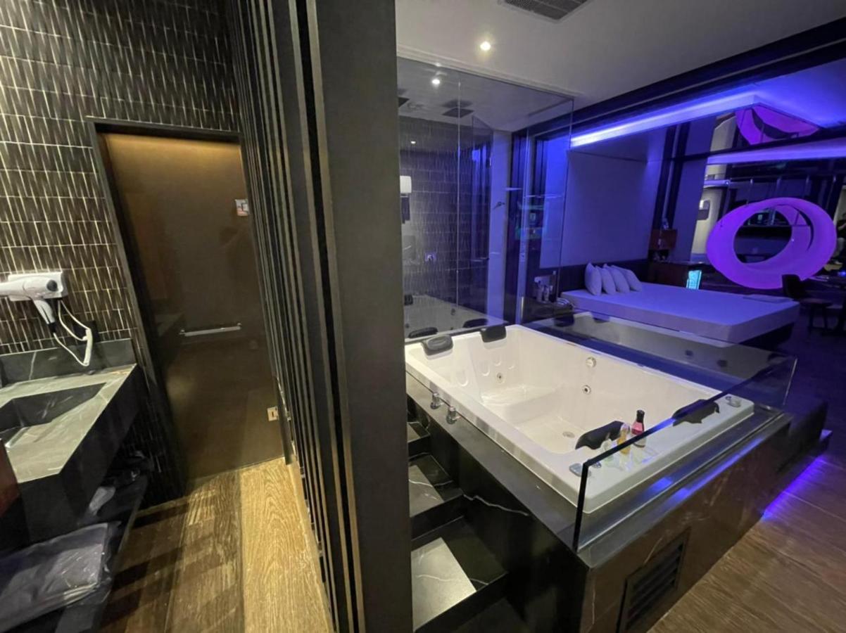 Motel Dubai Bh (Adults Only) เบโลโอรีซอนชี ภายนอก รูปภาพ