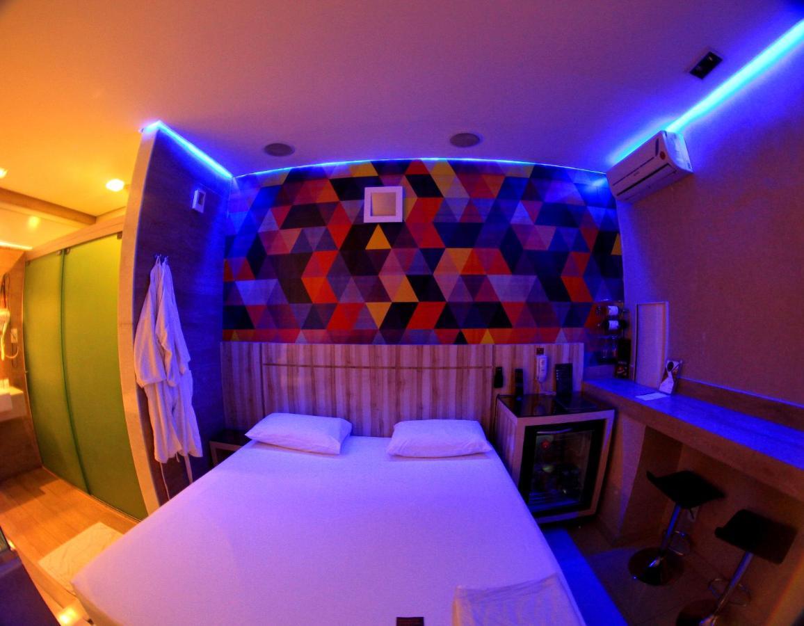 Motel Dubai Bh (Adults Only) เบโลโอรีซอนชี ภายนอก รูปภาพ
